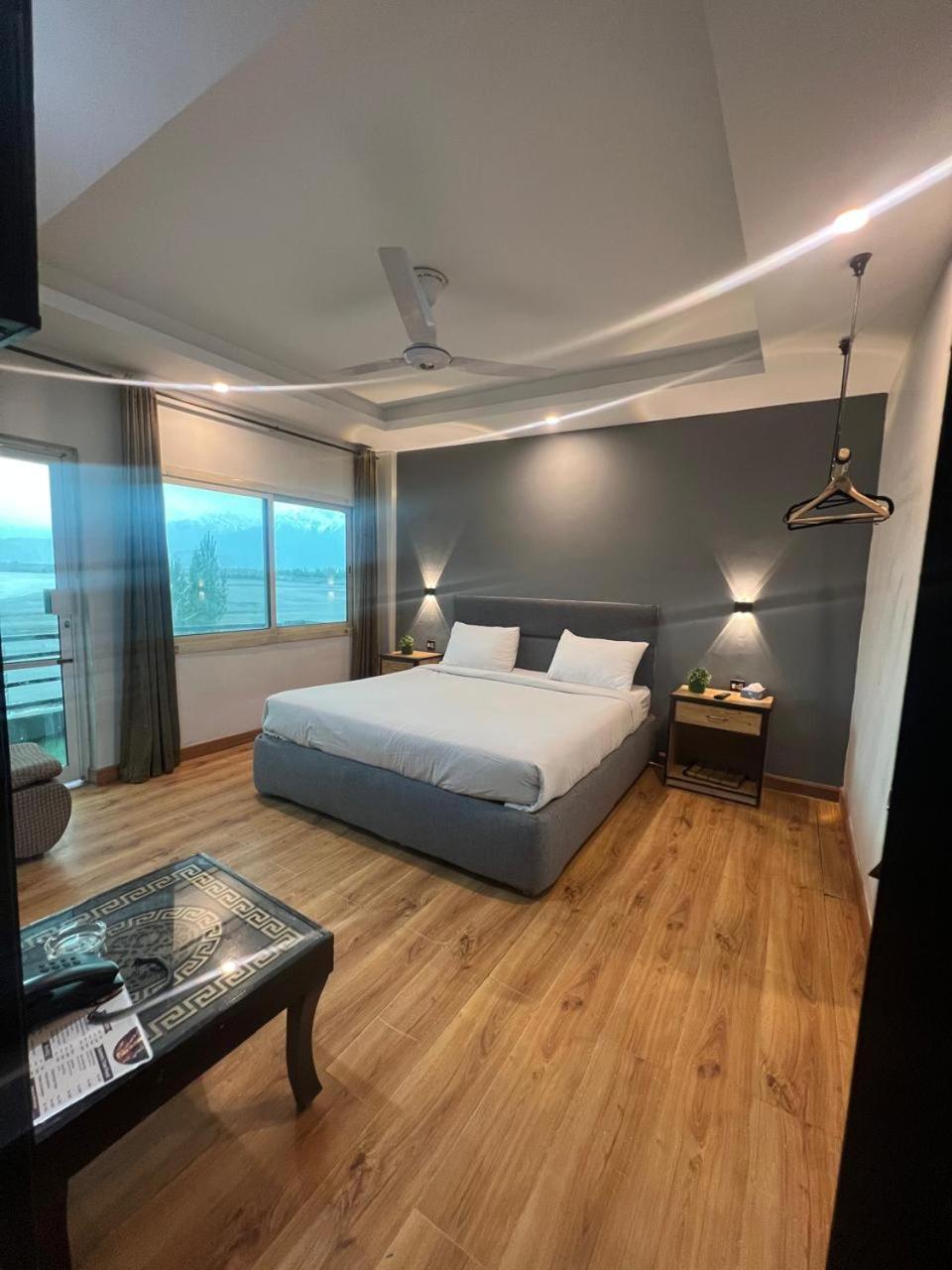 Eat And Read Hotel Skardu Exterior foto